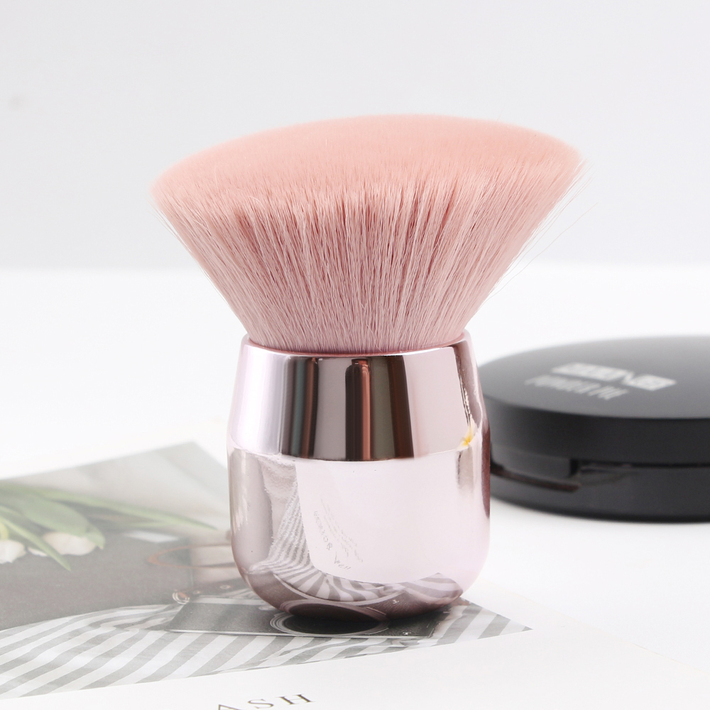 Hot Selling New Kabuki Blush Brush for Powder Foundation Brushes Soft Face Makeup Tools Beauty Accessories