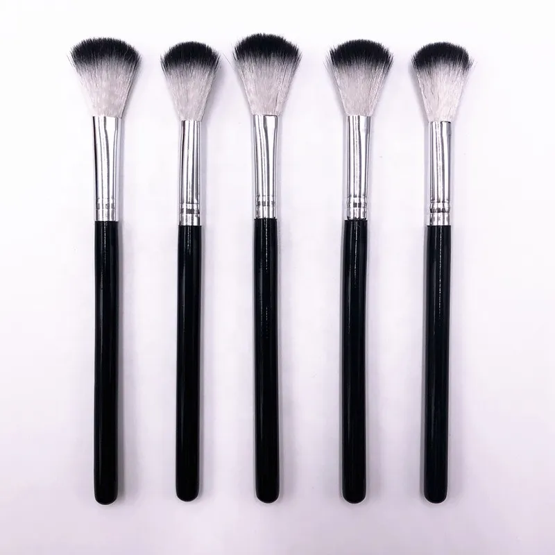 Soft Synthetic Bristles Large Highlighter Brush