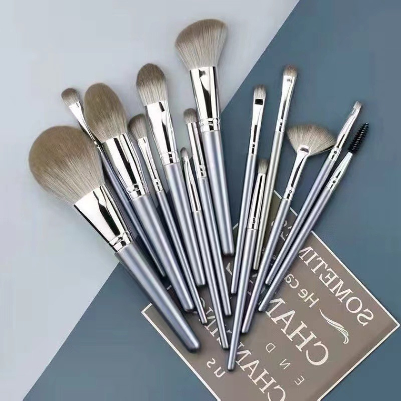 Beautichen 14PCS Silver Makeup Brushes Set - Ultra-Soft Eyeshadow Blush Powder Concealer Highlighter Cosmetic Brushes Bulk OEM