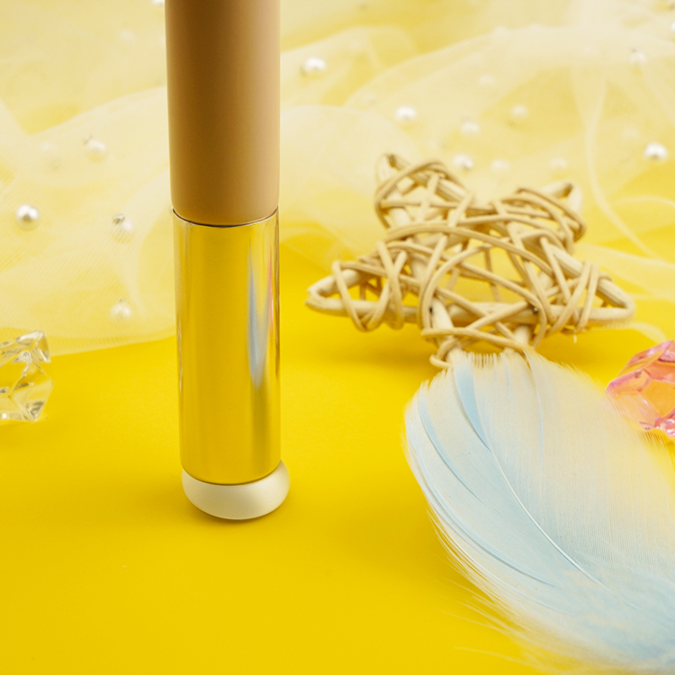 Makeup Brush Detail 7