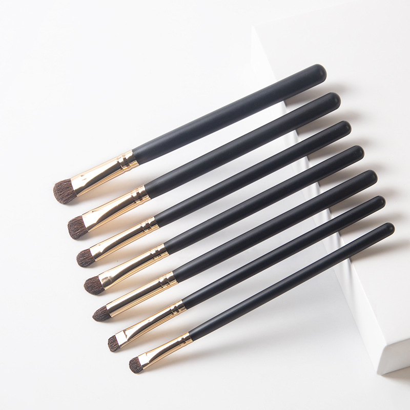 Private Label Custom Logo Black and White Professional Eyeshadow Makeup Brushes