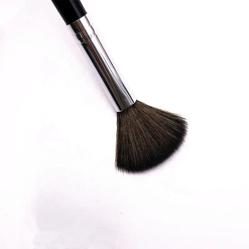 Soft Synthetic Bristles Large Highlighter Brush