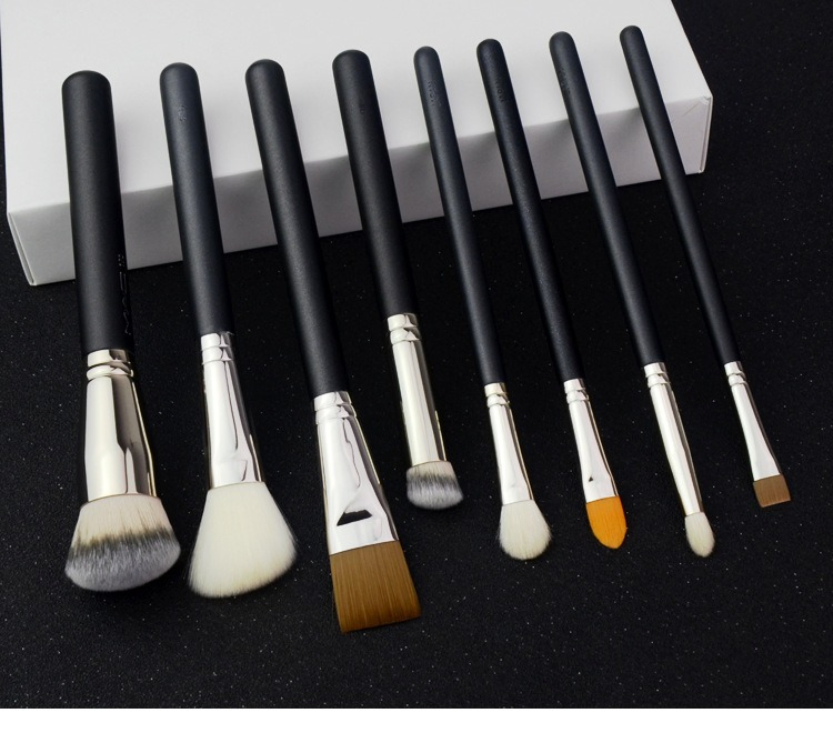 M168/M116/M109 M270/ Foundation Concealer Brush Smudge Eye Shadow Brush Professional Makeup Brushes