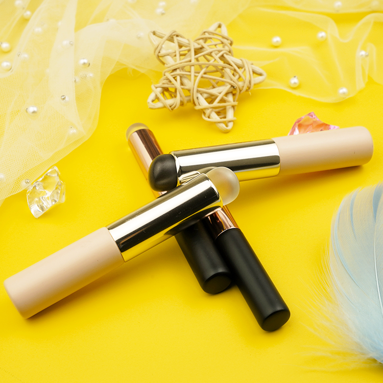 Makeup Brush Detail 4