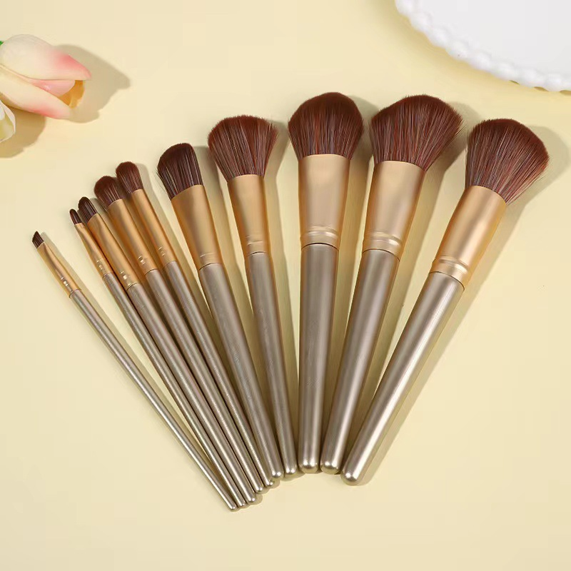 Beautichen 10PCS Gold Makeup Brushes Set - Wood Handle Soft Powder Highlighter Lip Concealer Cosmetic Brushes Bulk OEM