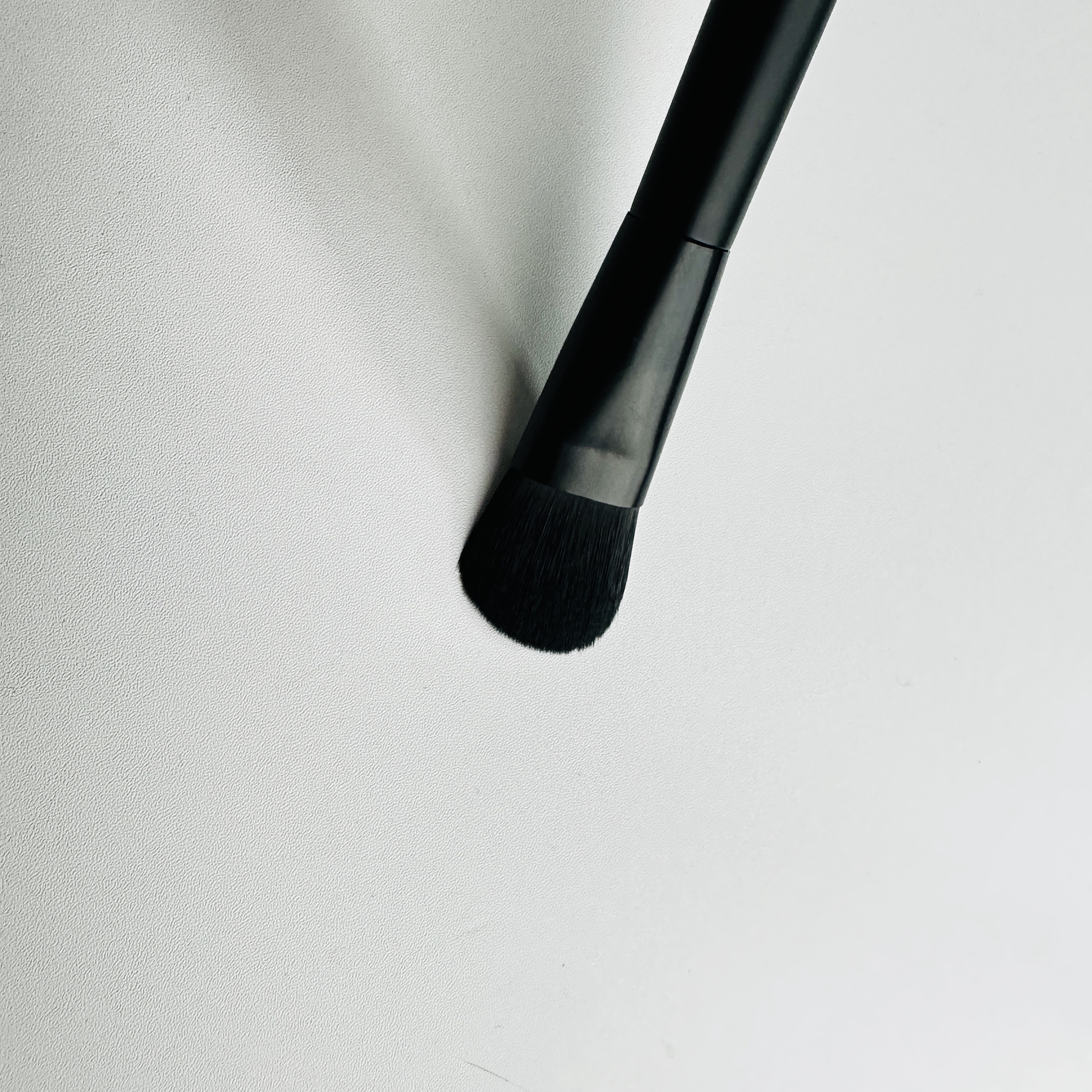 New Product Black Kabuki Vegan Foundation Brush Acrylonitrile Butadiene Styrene Custom Logo Face Masking Brush