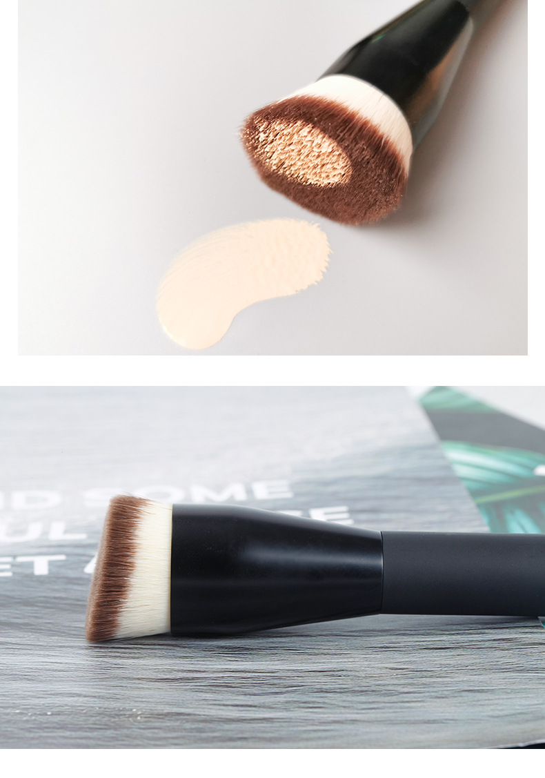 Foundation Brush Detail 2