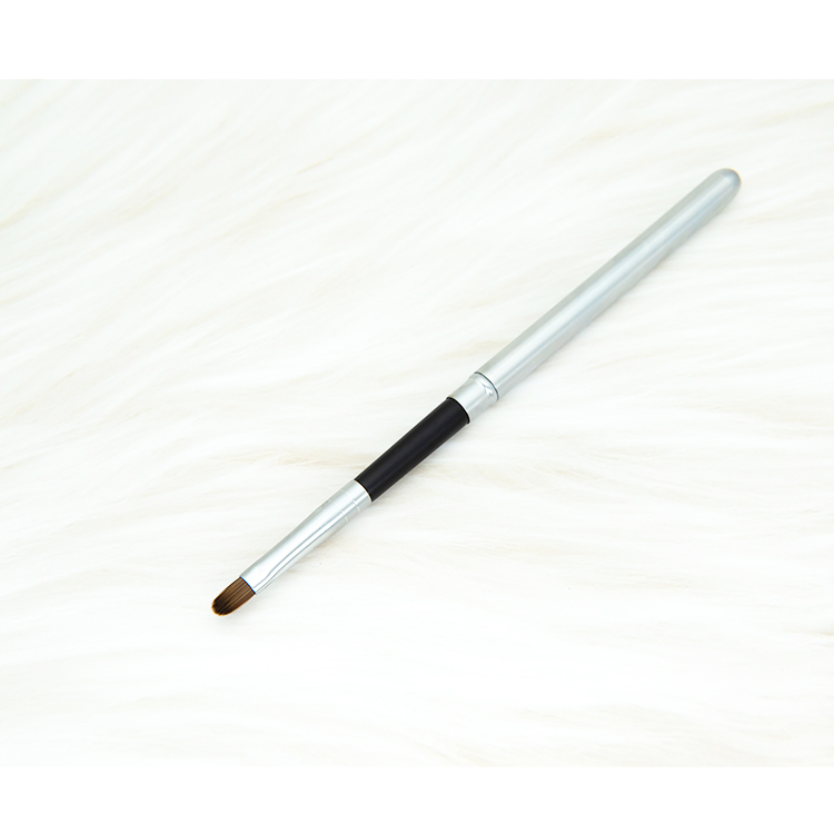 Private Label Portable Lip Brush with Aluminum Handle Customizable Professional Makeup Cosmetic Tool for Travel Used Lipstick