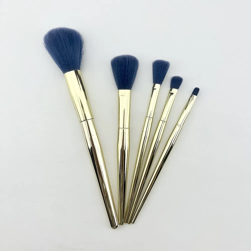 Synthetic Cosmetic Brush Wholesaler Durable Bristles Highlighter Makeup Brush for Targeted Glow