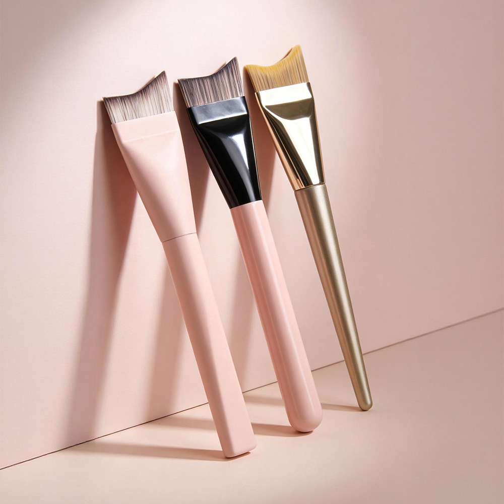 Custom Single Foundation Brush Curved Contour Concealer Liquid Foundation Makeup Brush