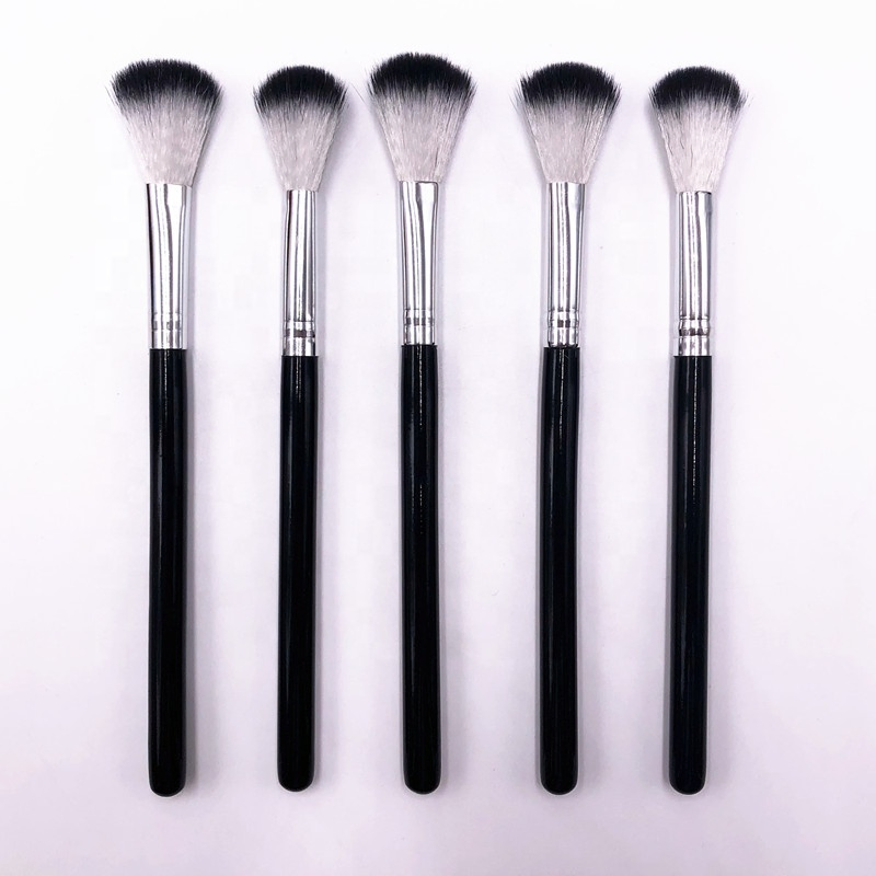 Soft Synthetic Bristles Large Highlighter Brush