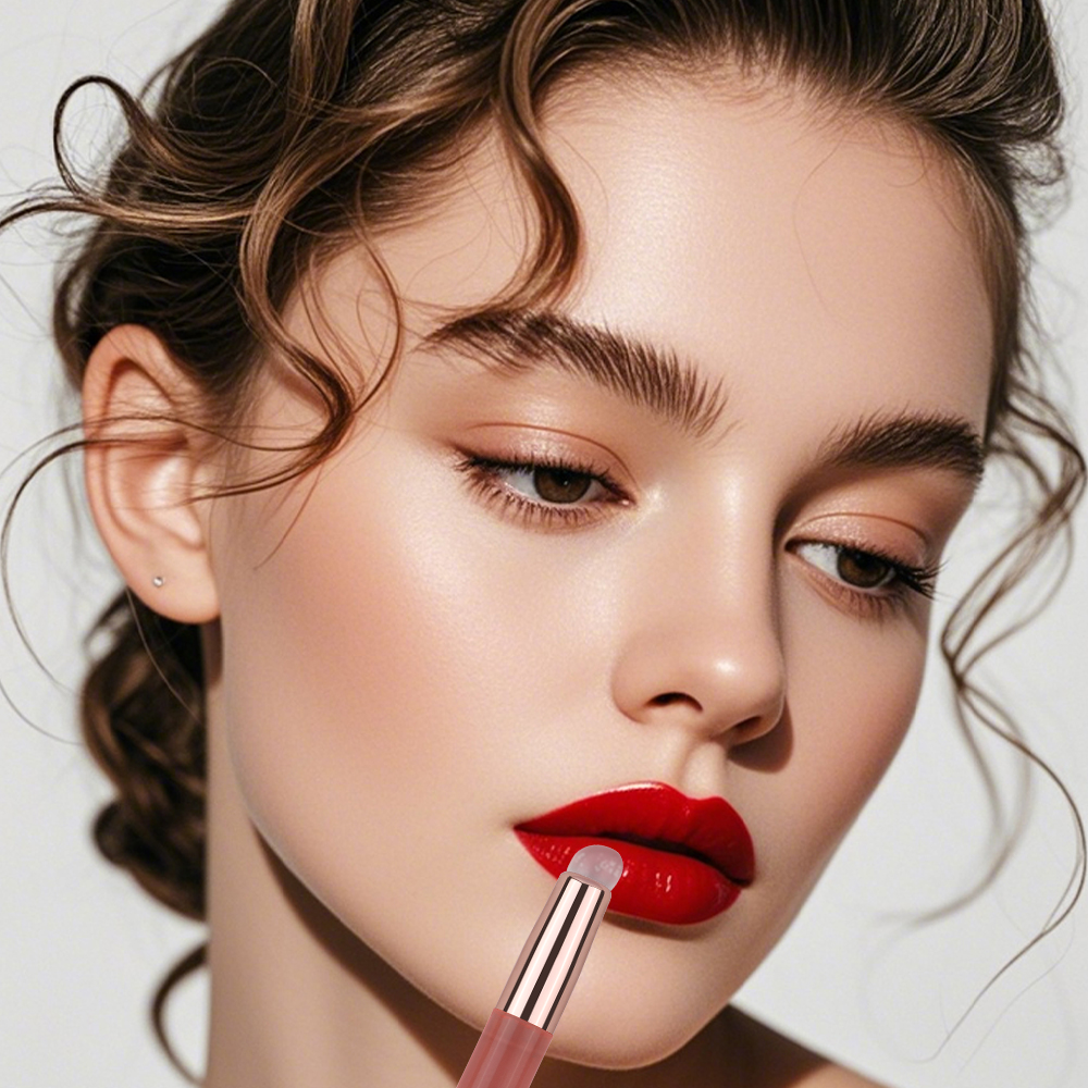 Single Professional Silicone Head Lip Brush Lip Balm Gloss Lipstick Applicator with Dust Cover Easy to Clean Lip Makeup Tools