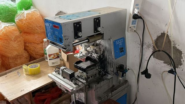 Logo printing machine for custom OEM beauty brush branding at NTC Beauty