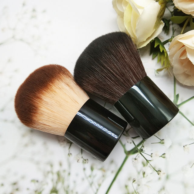 Hot Sale Customized Tanning Makeup Kabuki Brush with Private Label