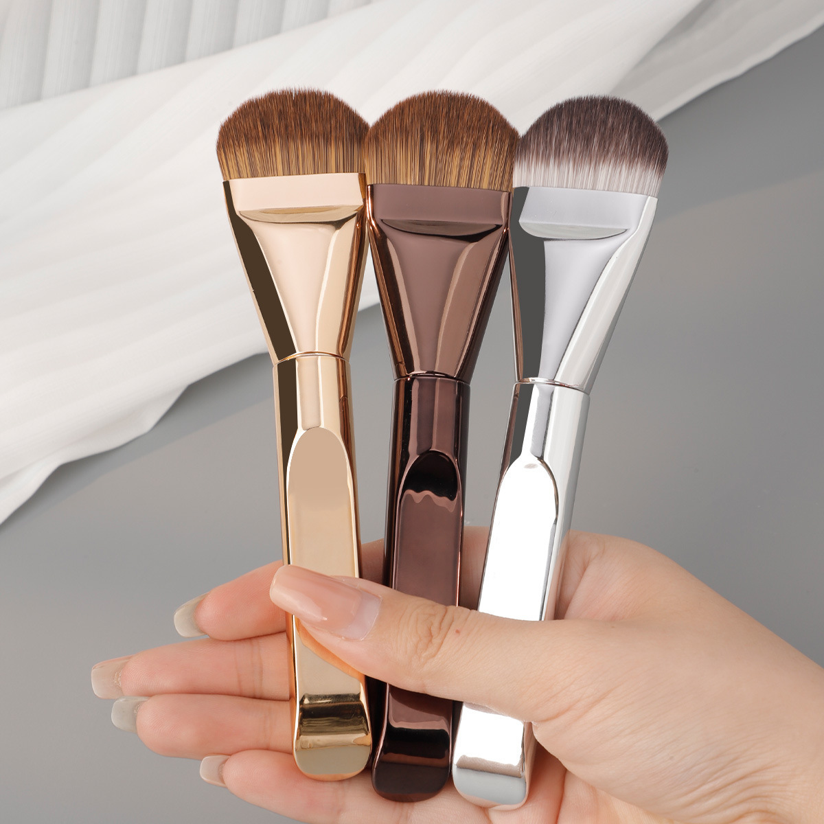 Wholesale New Tongue-shaped Foundation Brush Soft Bristle Makeup Brush Single Foundation Brush