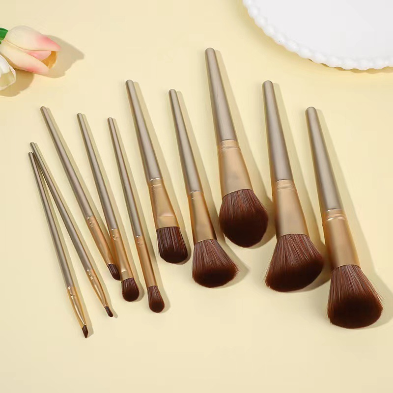 Beautichen 10PCS Gold Makeup Brushes Set - Wood Handle Soft Powder Highlighter Lip Concealer Cosmetic Brushes Bulk OEM
