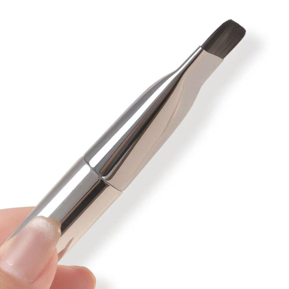 Foundation Makeup Brush Detail 1