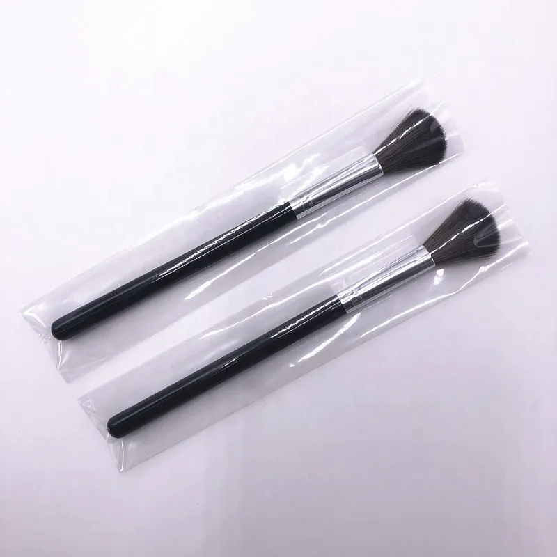 Soft Synthetic Bristles Large Highlighter Brush
