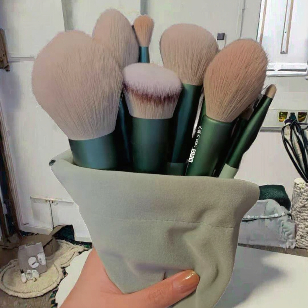 Makeup Brush Set Image 2