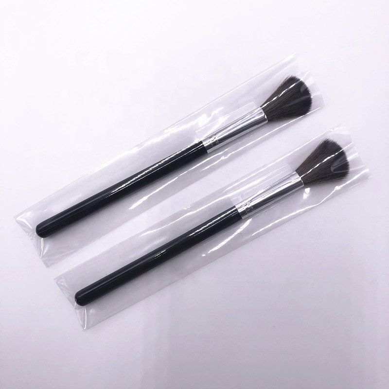 Soft Synthetic Bristles Large Highlighter Brush