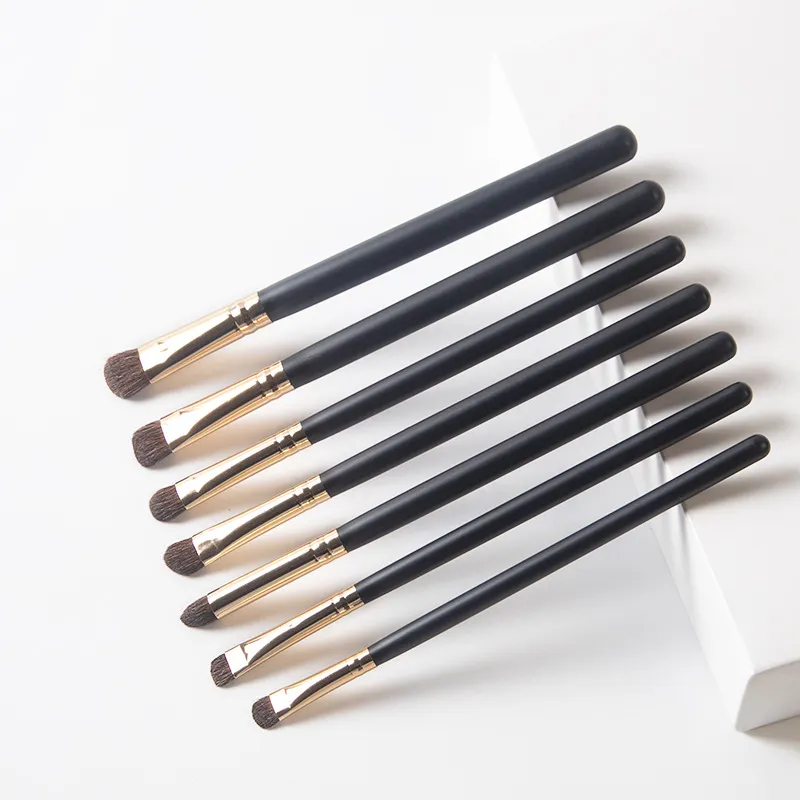 Private Label Custom Logo Black and White Professional Eyeshadow Makeup Brushes