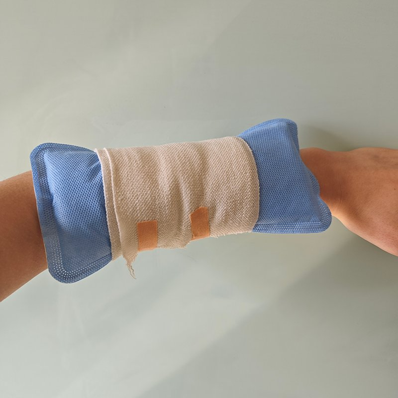 10X10cm Nonwoven Medical Disposables Adhesive Tape Wound Dressing First Aid Kit