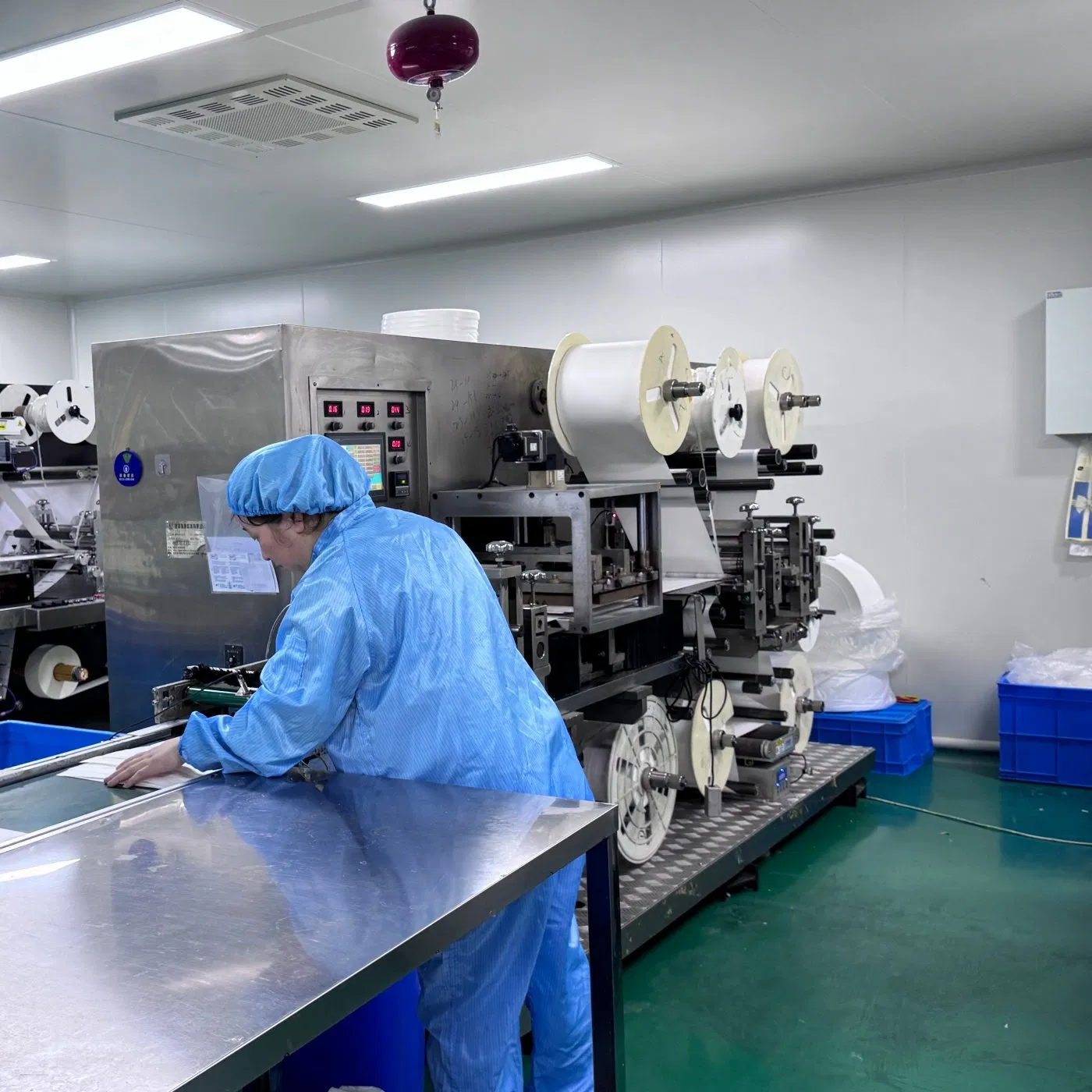 High Elasticity Breathable Mesh Structure Medical Elastic Crepe Bandage