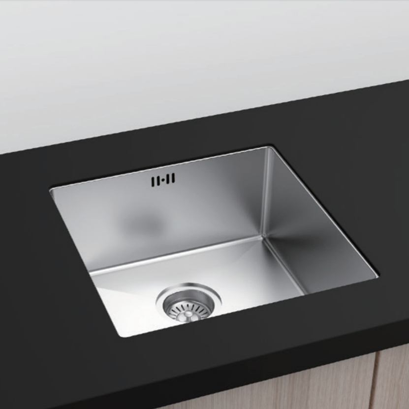 Premium Handcrafted 304 Stainless Steel Kitchen Sink with R10 Corner Radius (BL-785)