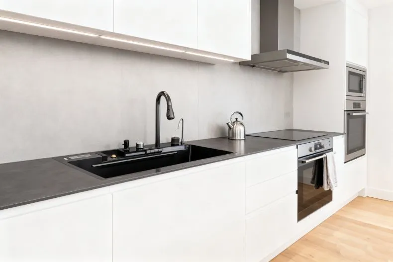 Built-in Faucet Sink