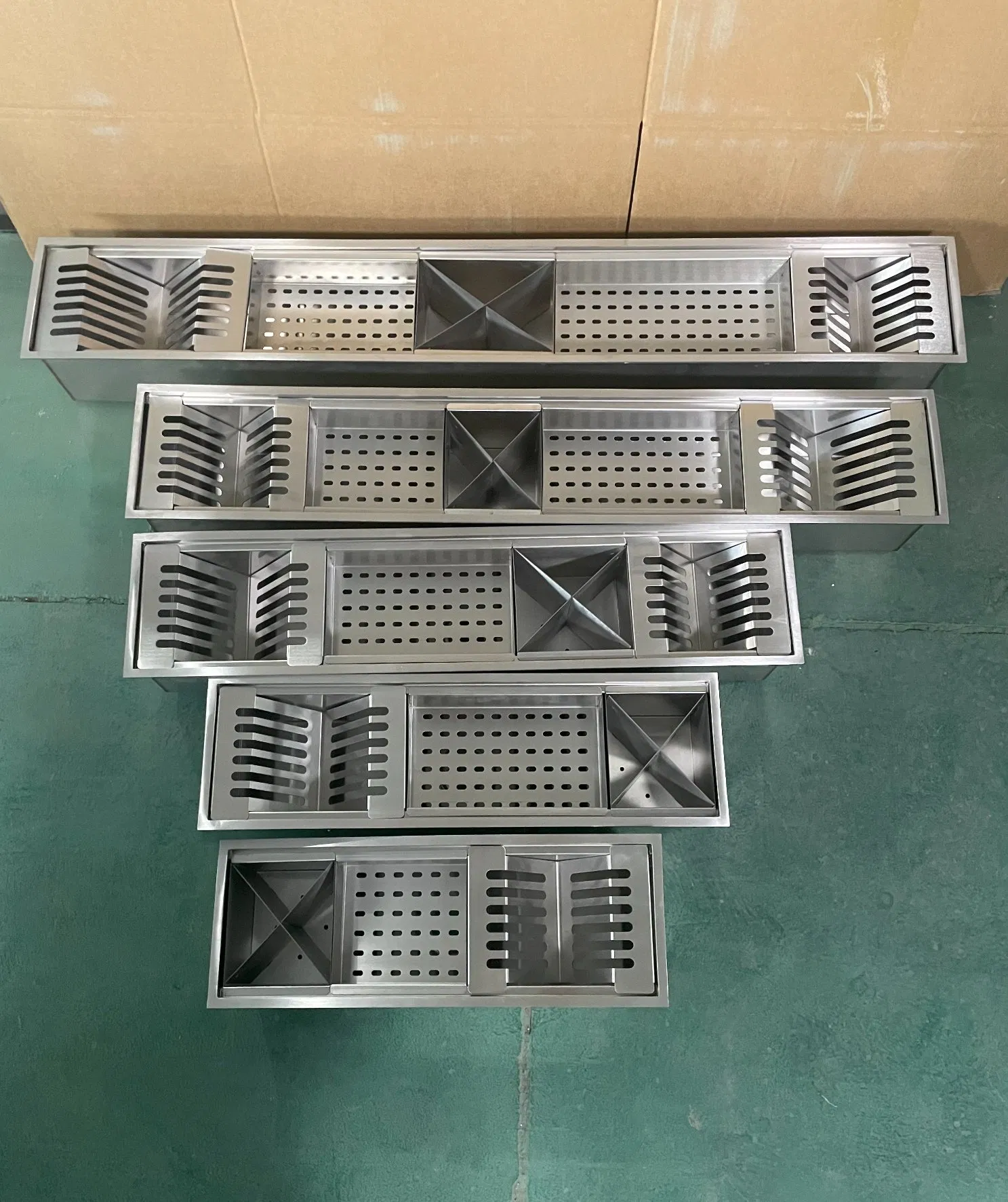 Hot Sales in Brazilian Multifunctional Gold Stainless Steel Dish Drying Kitchen Channel Sink with Gold Draining Rack