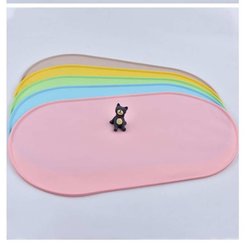 Easy to Clean Promotes Slow Feeding Interactive Suction Cup Dog Cat Calming Silicone Pet Licking Mat