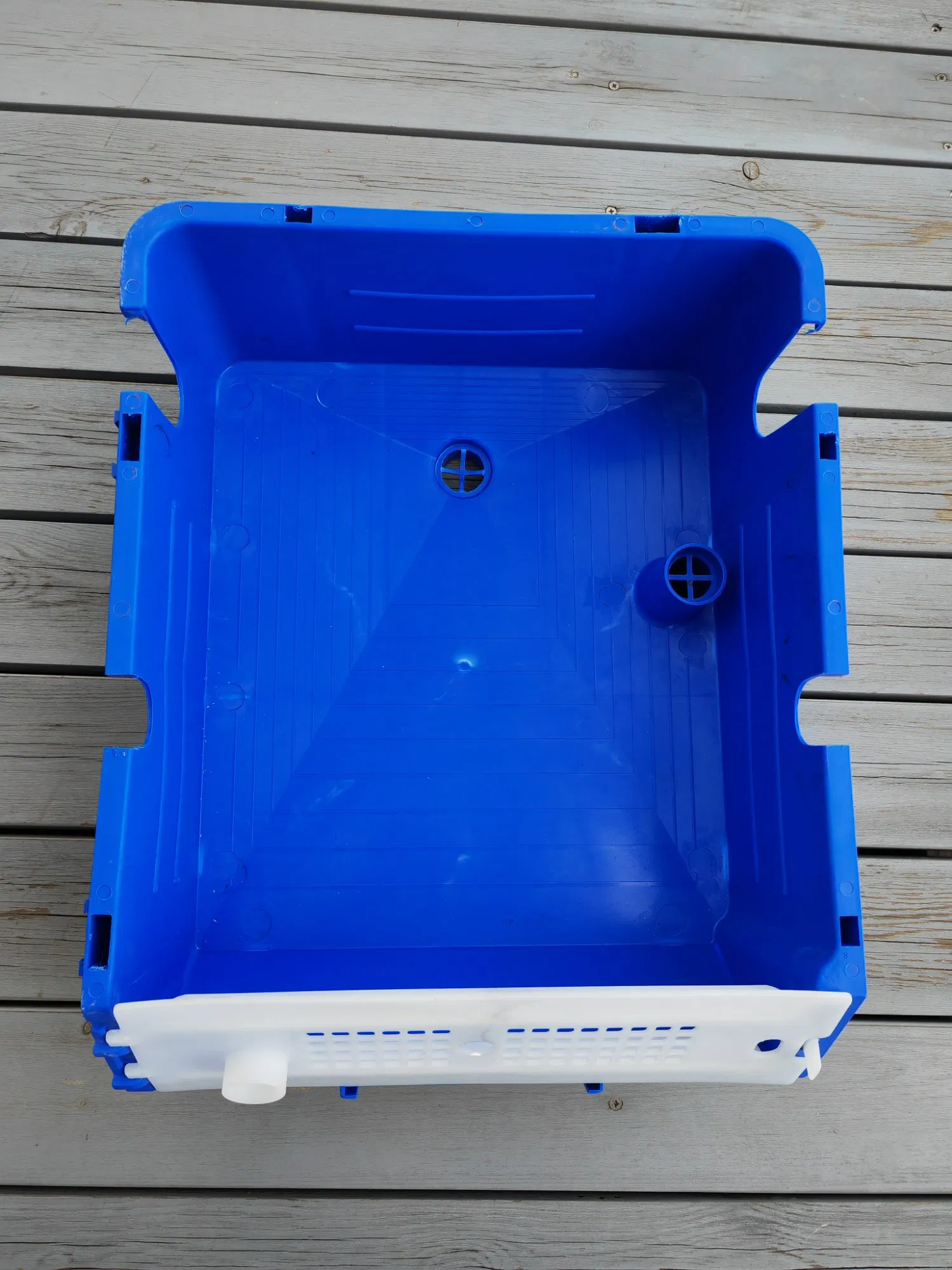 Indoor Vertical Crab Farming Ras Technology