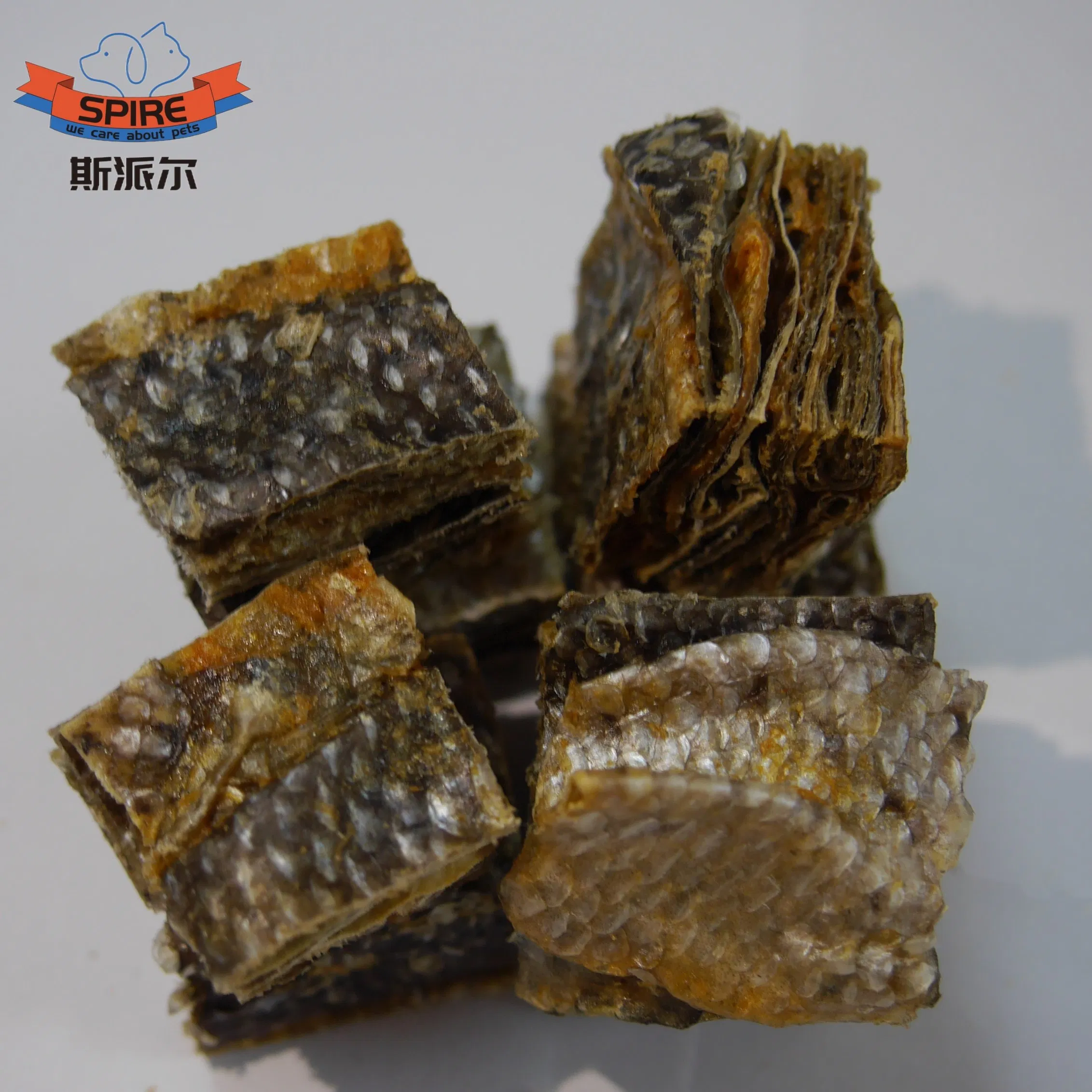 Dog Treats Snacks Supplier Deep Sea Salmon Fish Skin Cube Dog Product