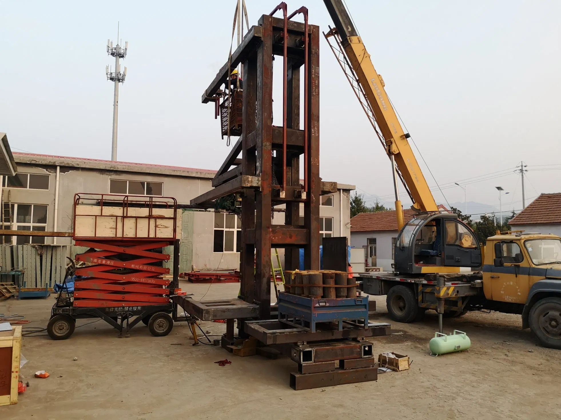 Custom CNC Machining Services for Stainless Steel, Carbon Steel &amp; Aluminum, Precision Milling, Turning, Sheet Metal Fabrication &amp; Welding