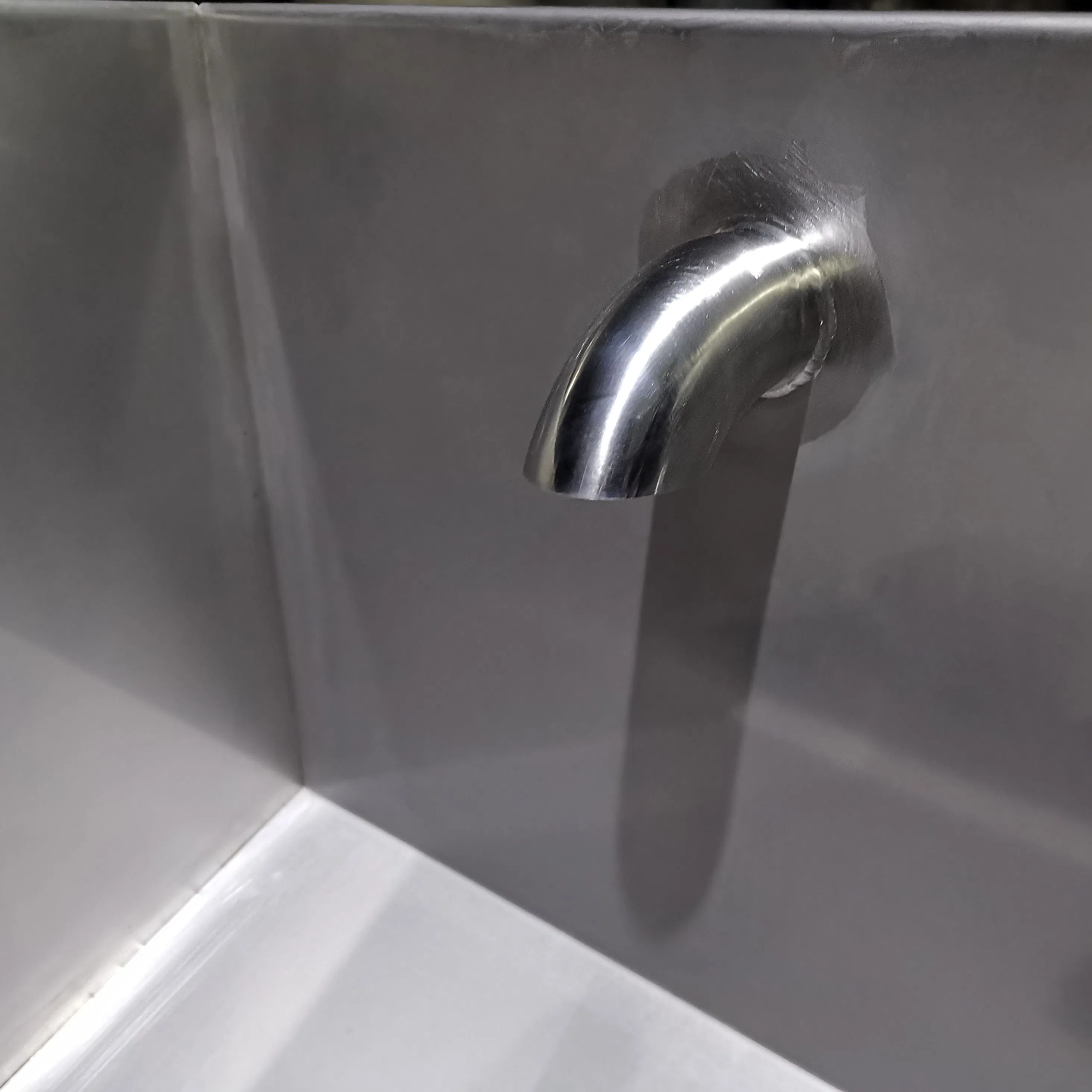 Industrial-Grade Stainless Steel Sheet Metal Fabrications - CNC Forming &amp; Welding Solutions