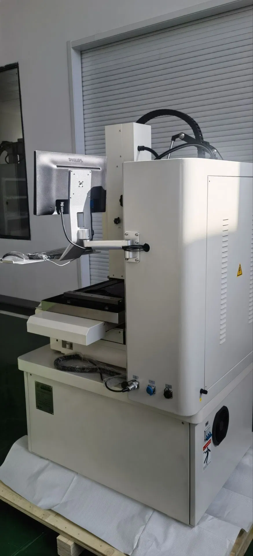 Economical CNC Metal EDM Small Hole Drilling 703T