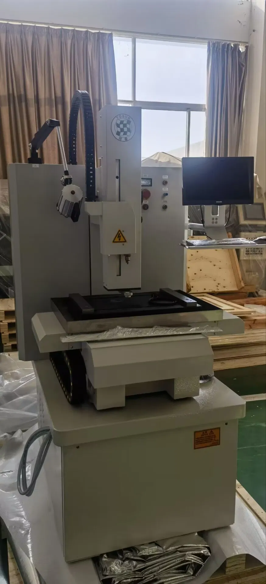Economical CNC Metal EDM Small Hole Drilling 703T
