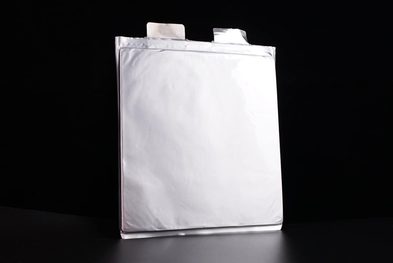 High Energy Density 3.7V 33000mAh Solid State NCM Lithium Pouch Battery Cell for UAVs and Long-Range Drones