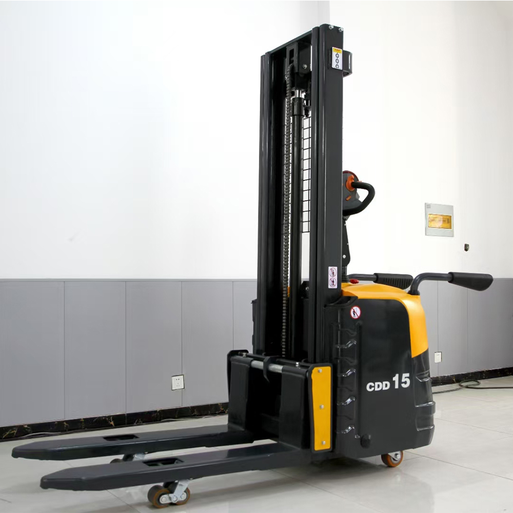 China Factory Mini Pallet Fully Electric Stacker 1.5Ton 2Ton Reach Stacker Battery Stacker For Warehouse Use