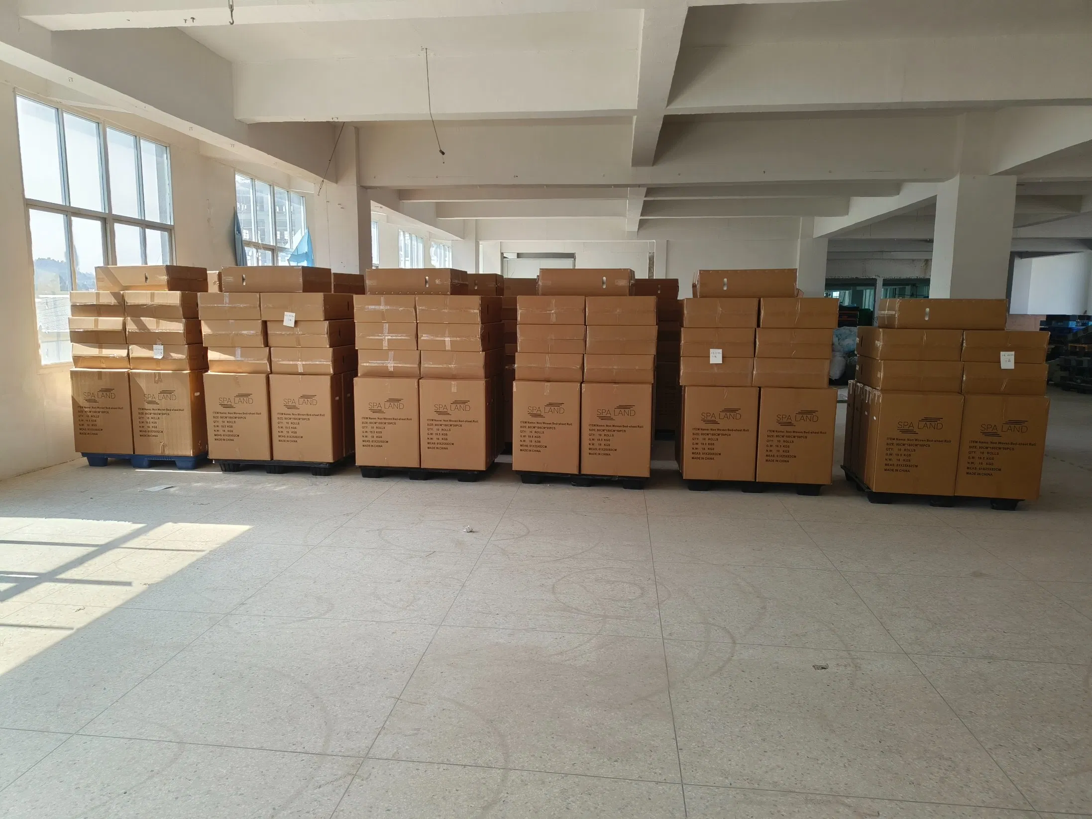 Cheap 35g/40g/45g SMS Non Woven Reinforced Surgical Gown for Hospital