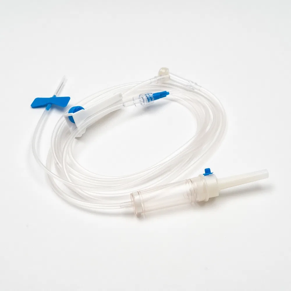 Juego de infusión intravenosa desechable estéril para adultos para administración intravenosa en hospitales