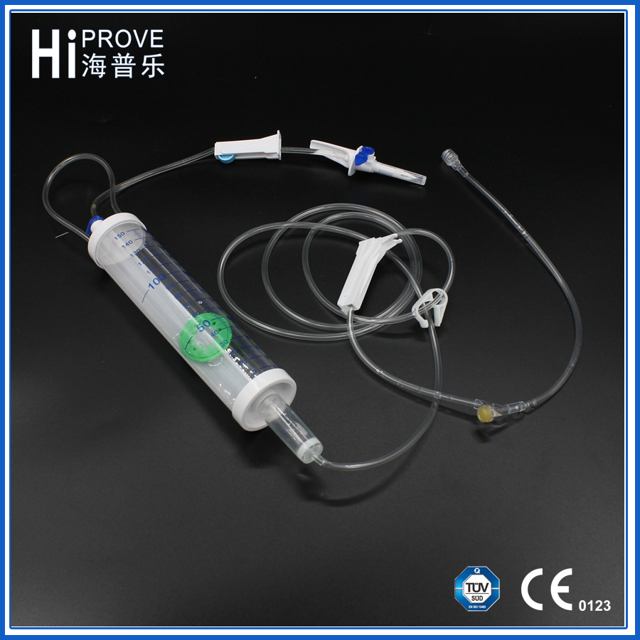 Juego de administración de fluidos intravenosos desechable para pediatría