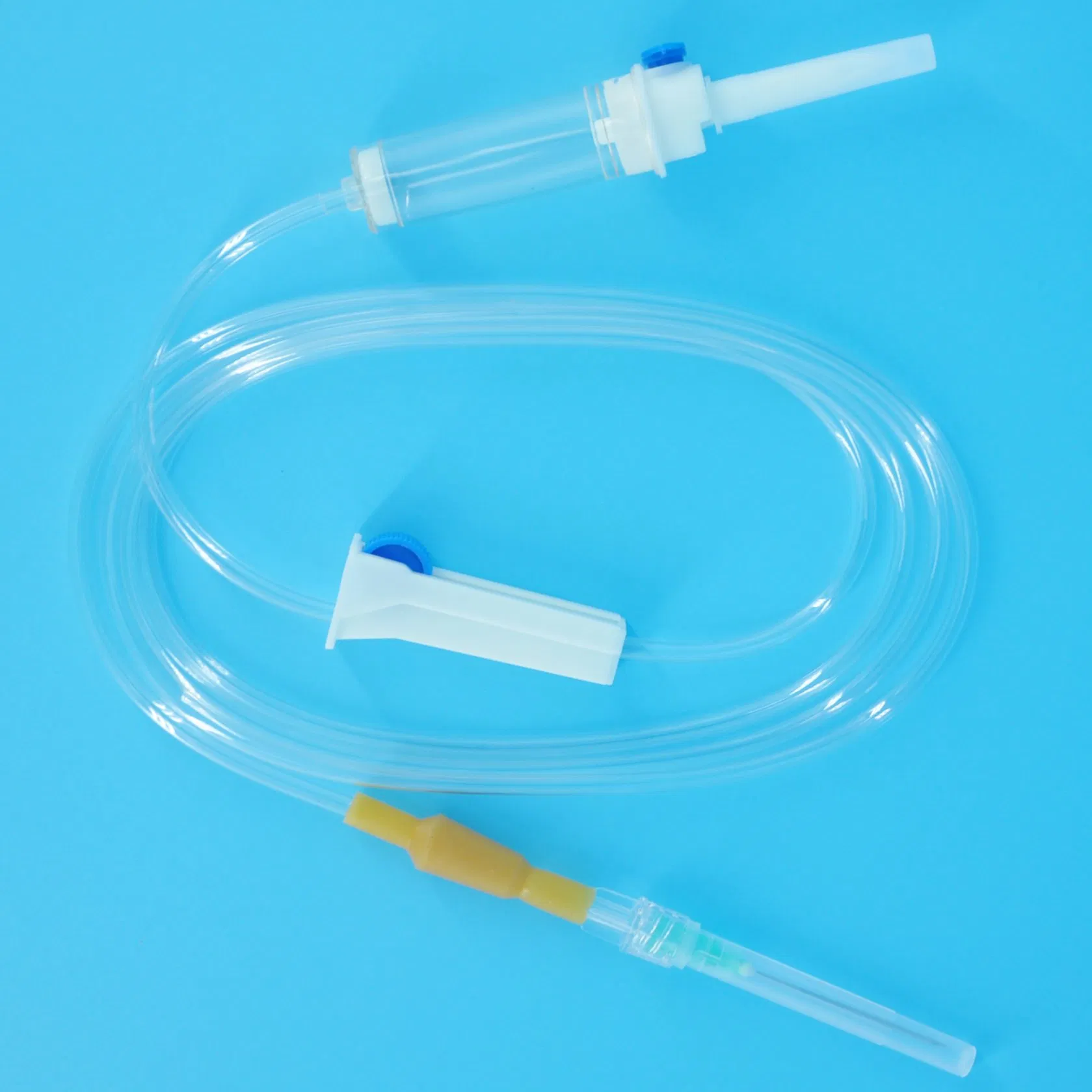 Conjunto de Infusión IV Desechable Estéril con Certificación CE a Precio Más Bajo, con Conexión Luer Lock y Sitio de Inyección Y Libre de Látex con Aguja 21gx1 1/2"