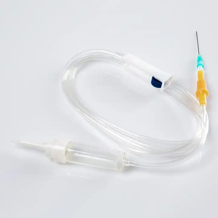 Conjunto de infusión estéril desechable resistente a la luz aprobado por ISO con 3 grifo de paso