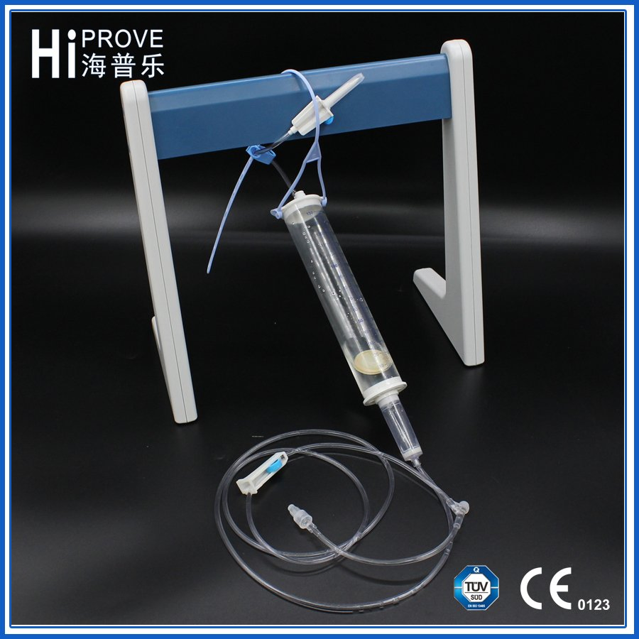 Juego de administración de fluidos intravenosos desechable para pediatría