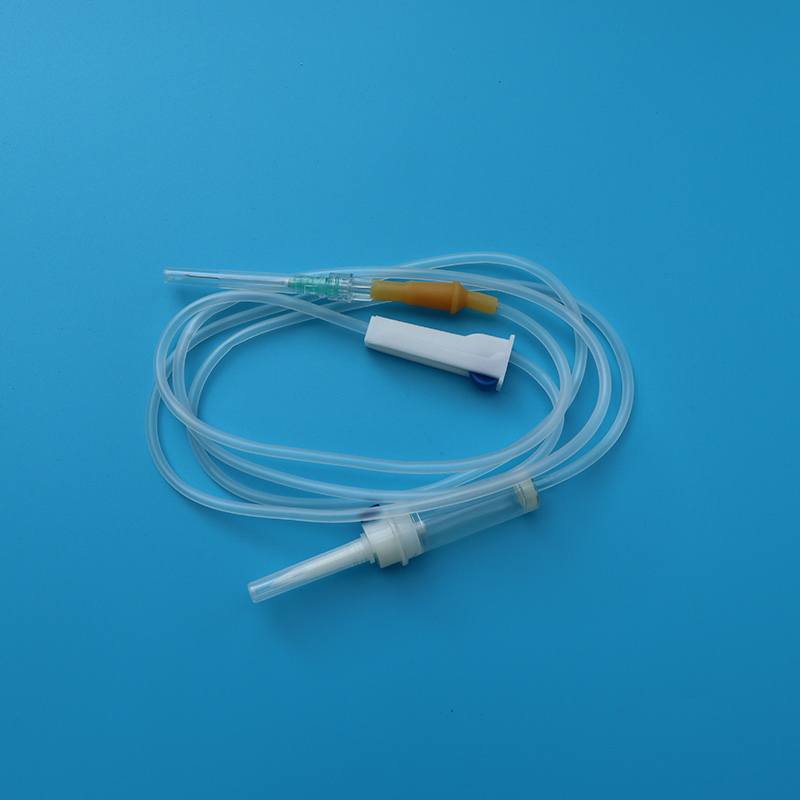 Juego de infusión por gravedad desechable para adultos y pediátricos