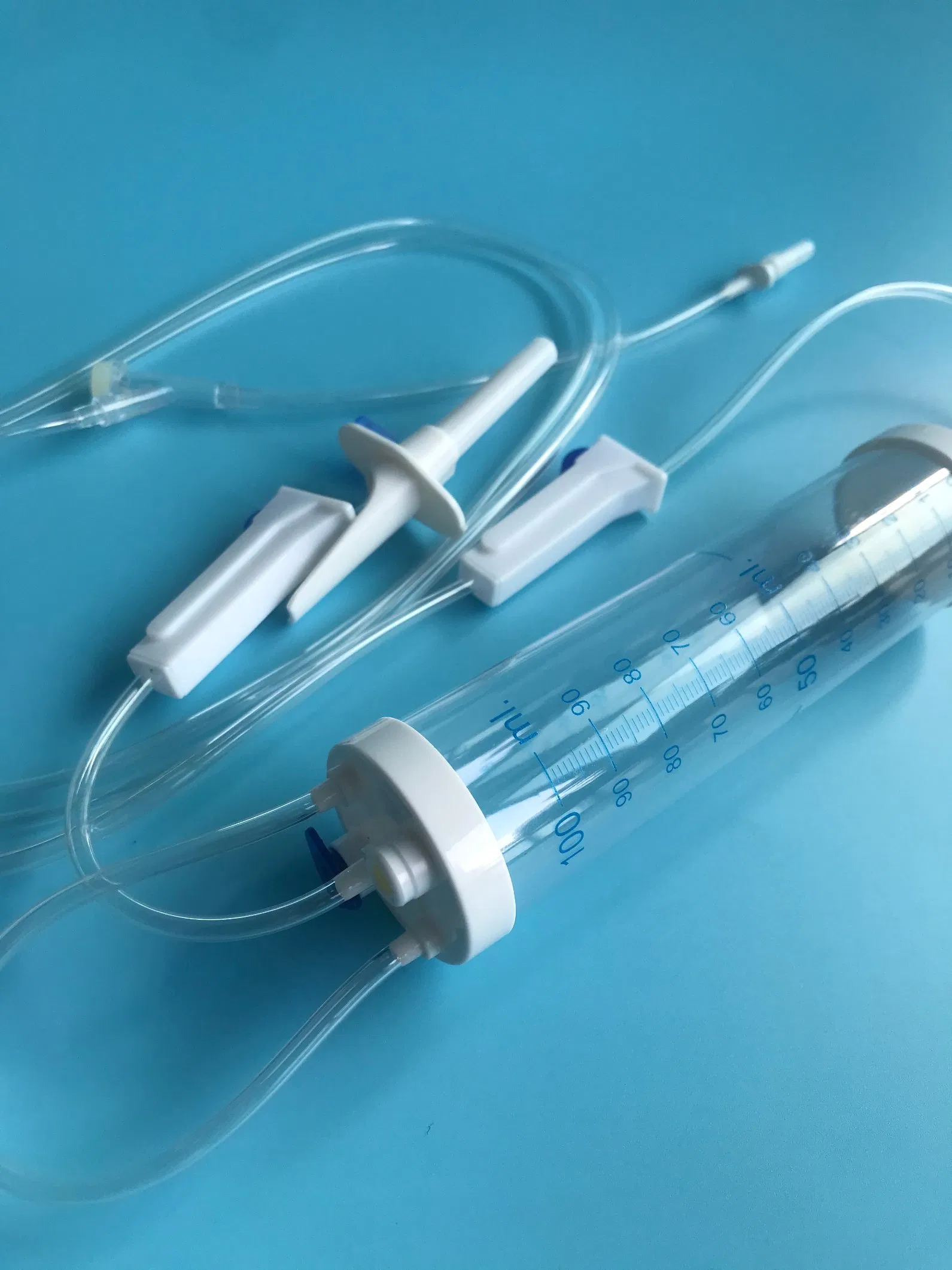 Suministros Médicos Desechables Conjunto de Infusión con Bureta 100ml 150ml