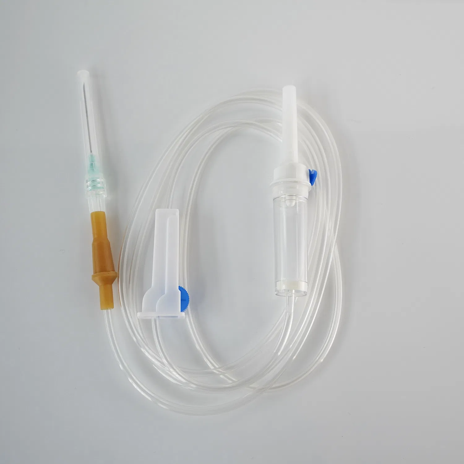 Juego de infusión IV desechable de PVC estéril, resistente a la luz y a prueba de luz