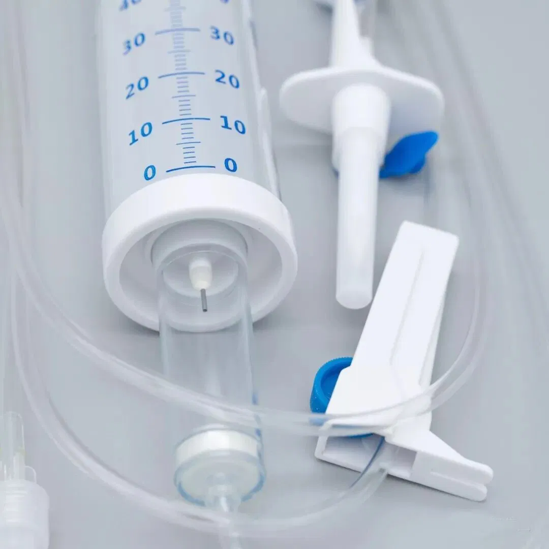 Uso hospitalario seguro y fácilmente ajustable 150ml set de infusión con bureta