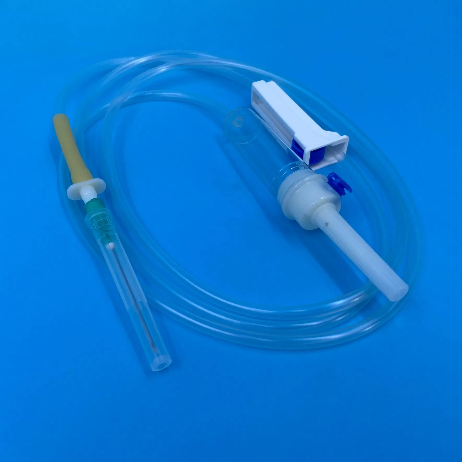 Juego de infusión médica desechable con aguja y filtro, tipo cámara de goteo intravenoso con bloqueo Luer